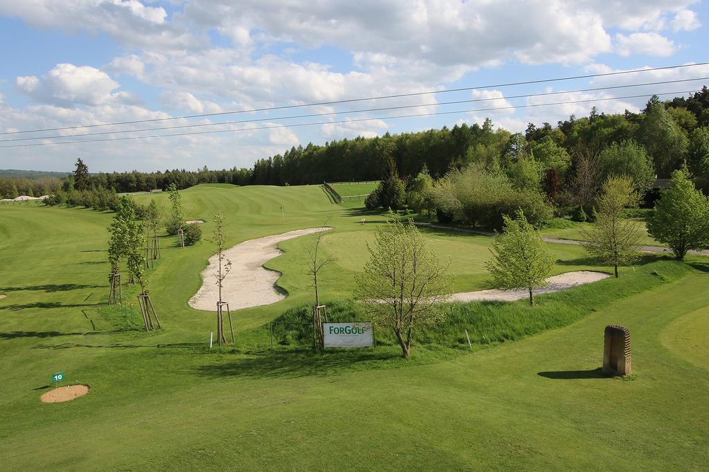 Areal Botanika Hotel Unhošť Eksteriør billede