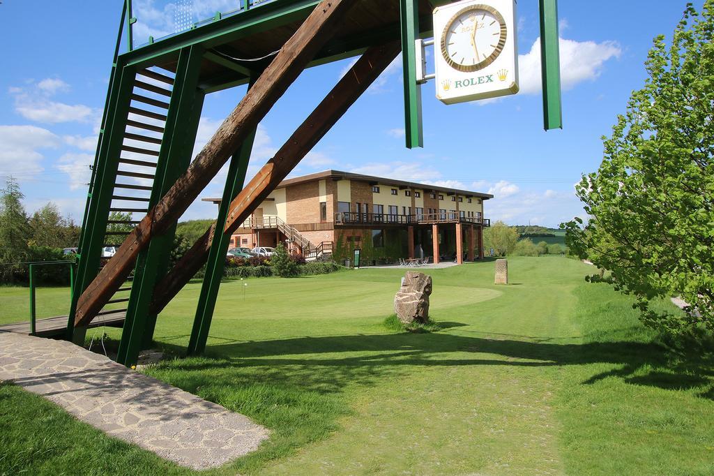 Areal Botanika Hotel Unhošť Eksteriør billede