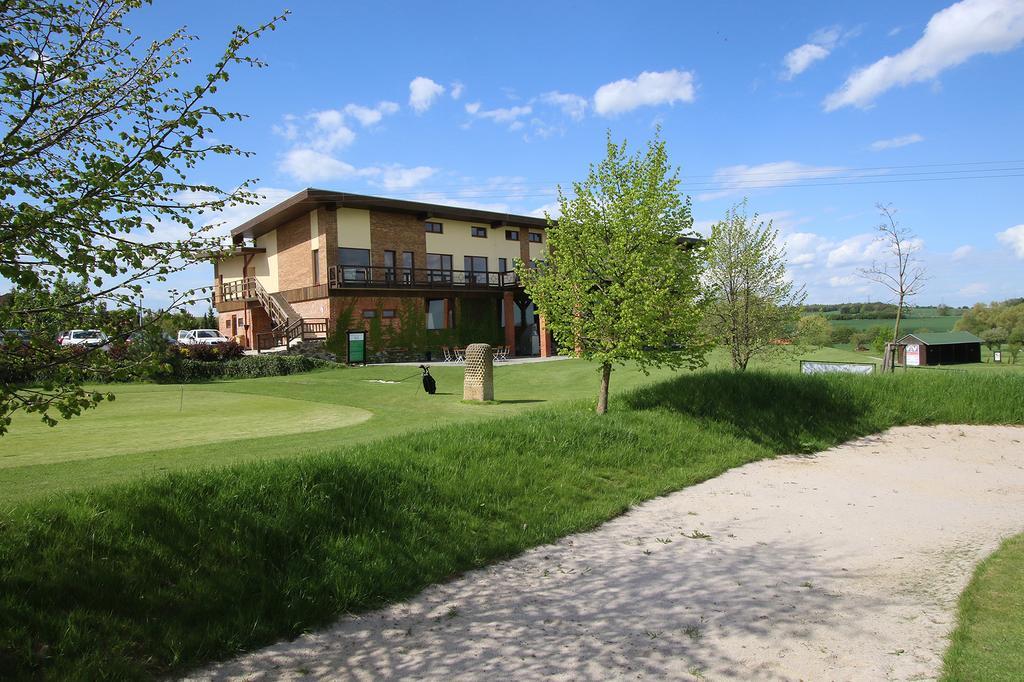 Areal Botanika Hotel Unhošť Eksteriør billede