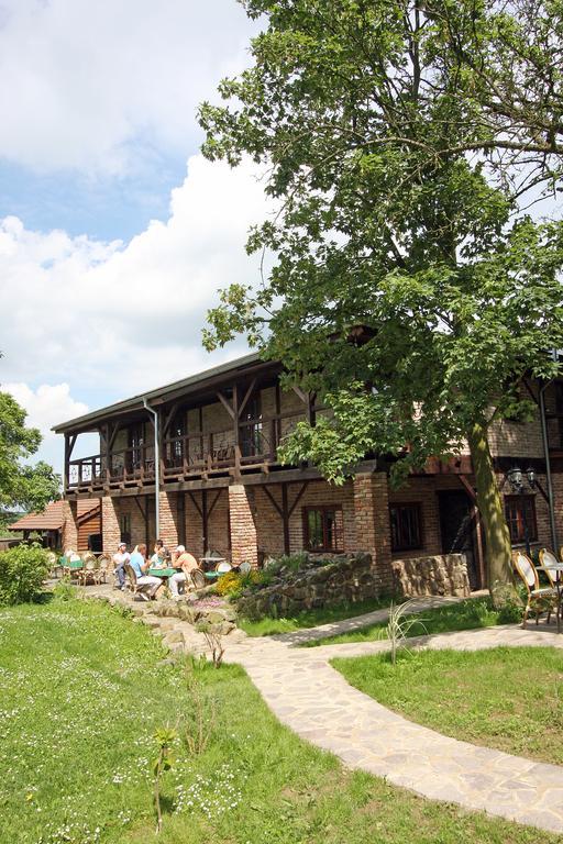 Areal Botanika Hotel Unhošť Eksteriør billede