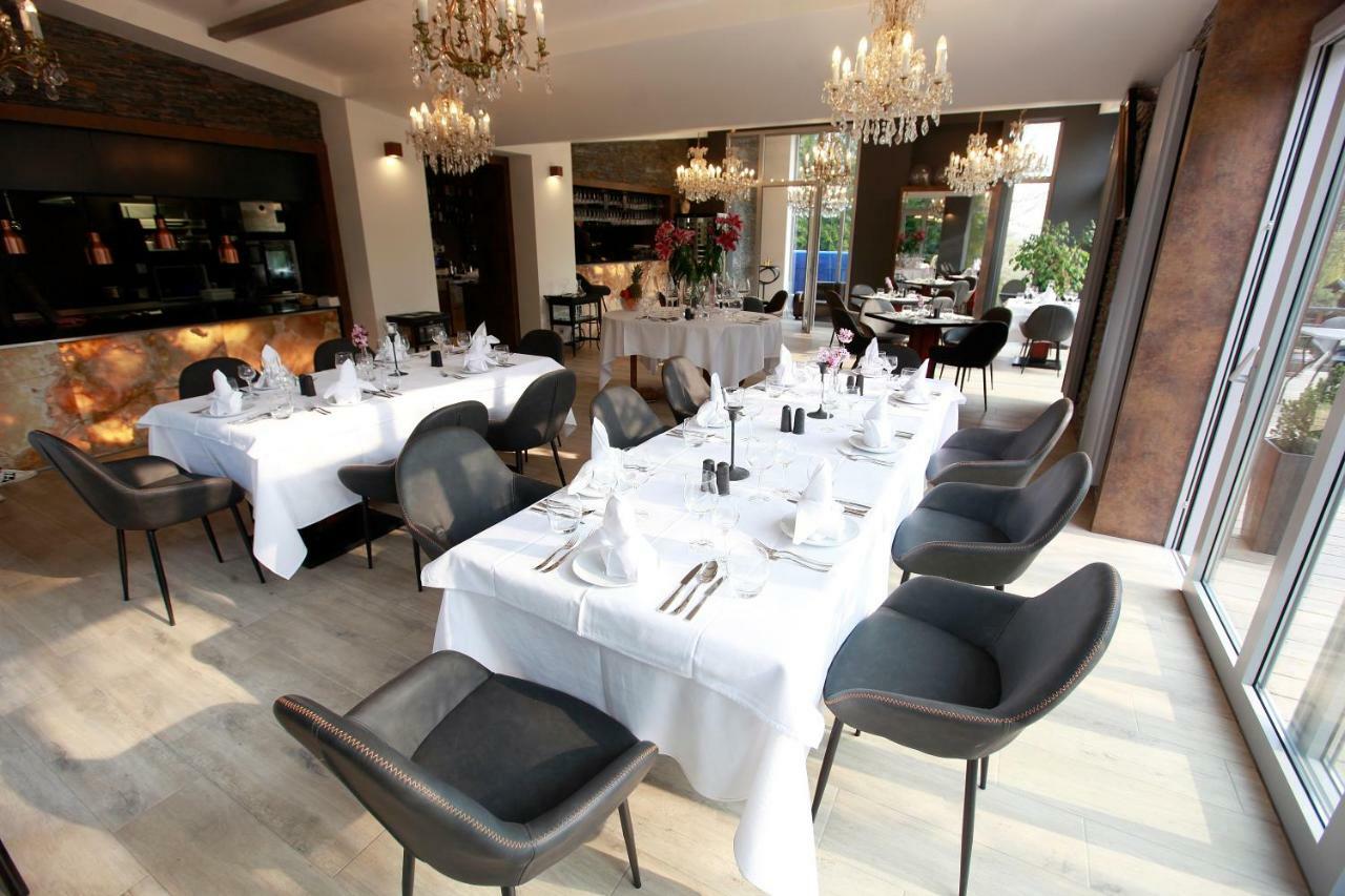 Areal Botanika Hotel Unhošť Eksteriør billede