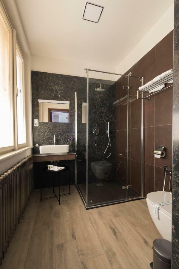 Areal Botanika Hotel Unhošť Eksteriør billede