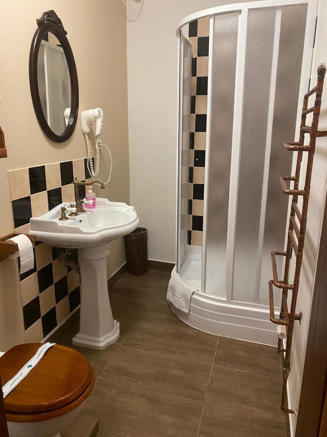 Areal Botanika Hotel Unhošť Eksteriør billede